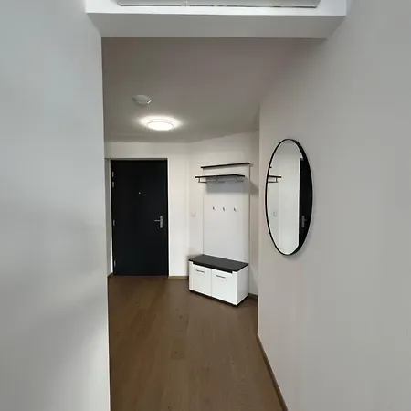 Eurovea Tower River View Down Town Lägenhet Bratislava