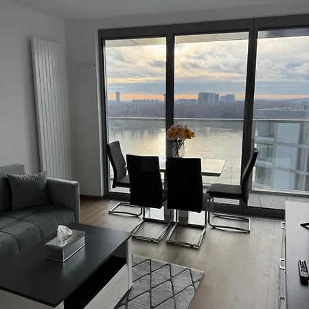 公寓 Eurovea Tower River View Down Town *