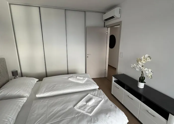 アパート Eurovea Tower River View Down Town *