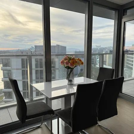Eurovea Tower River View Down Town Apartment Bratislava