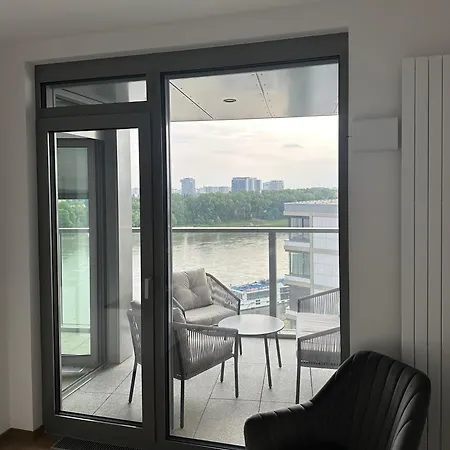 Eurovea Tower River View Down Town Apartment *