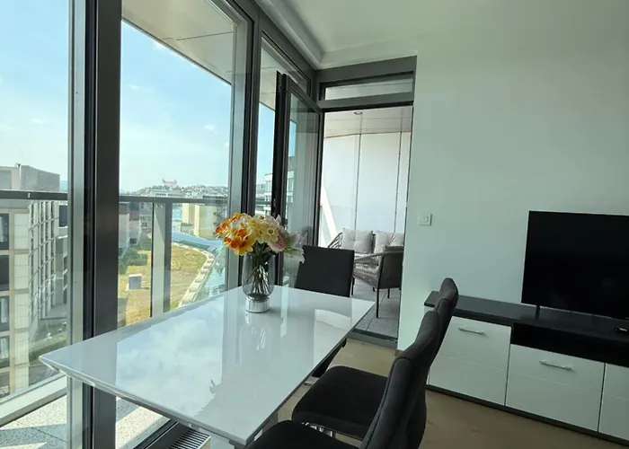 Eurovea Tower River View Down Town *